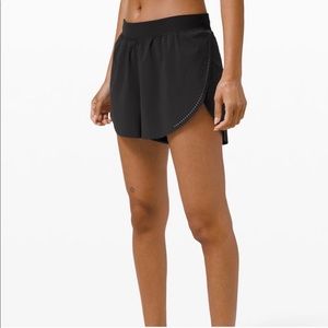 Lululemon Find Your Pace Short